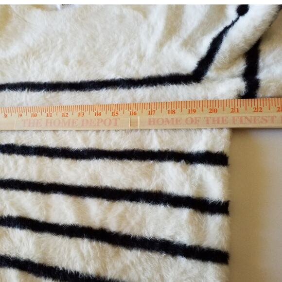 Bailey 44 Womens Size XL White and Black Striped Long Sleeve Crew Neck Sweater - Picture 5 of 6